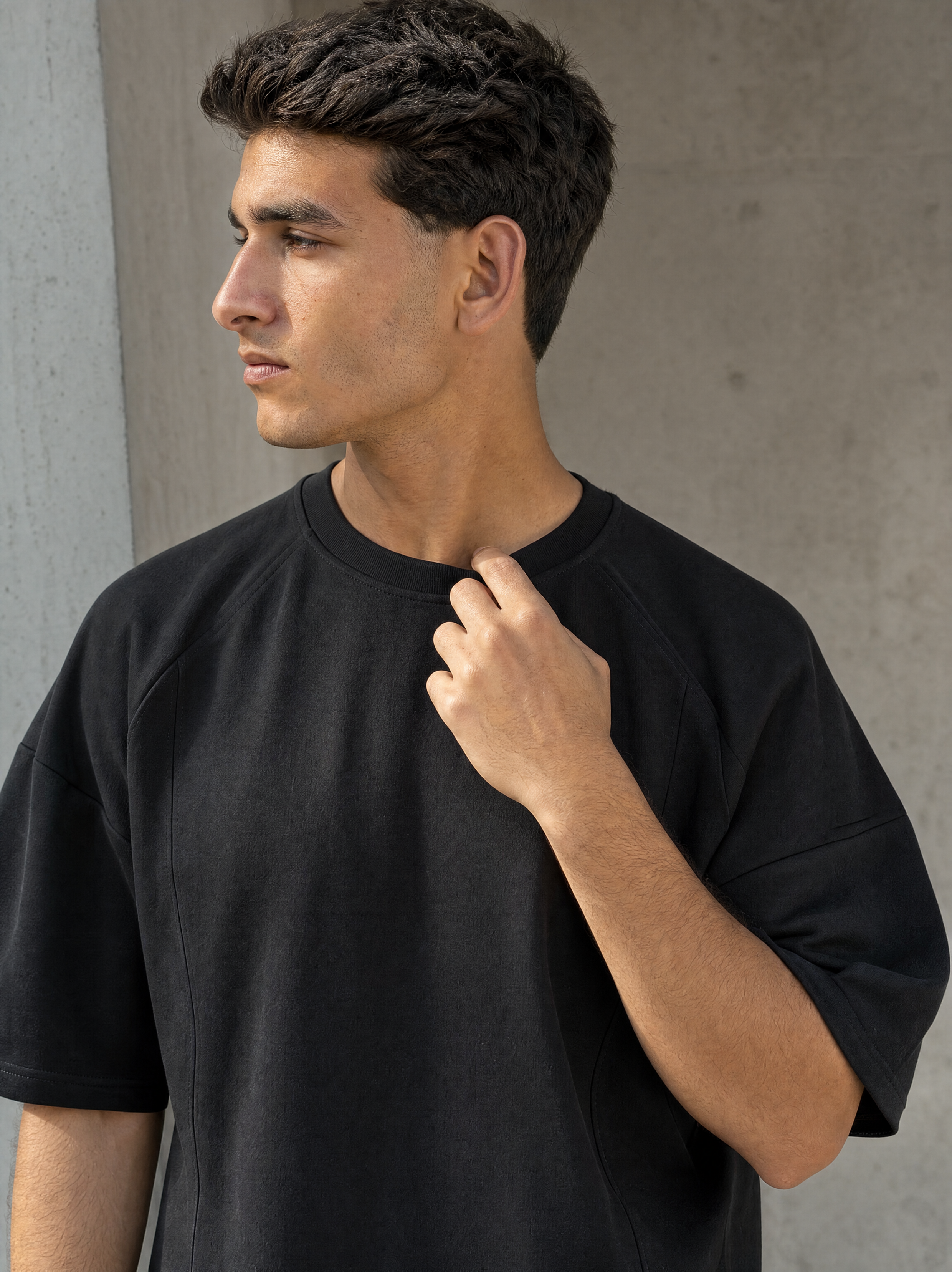 SIGNAL Oversized Tee — Black