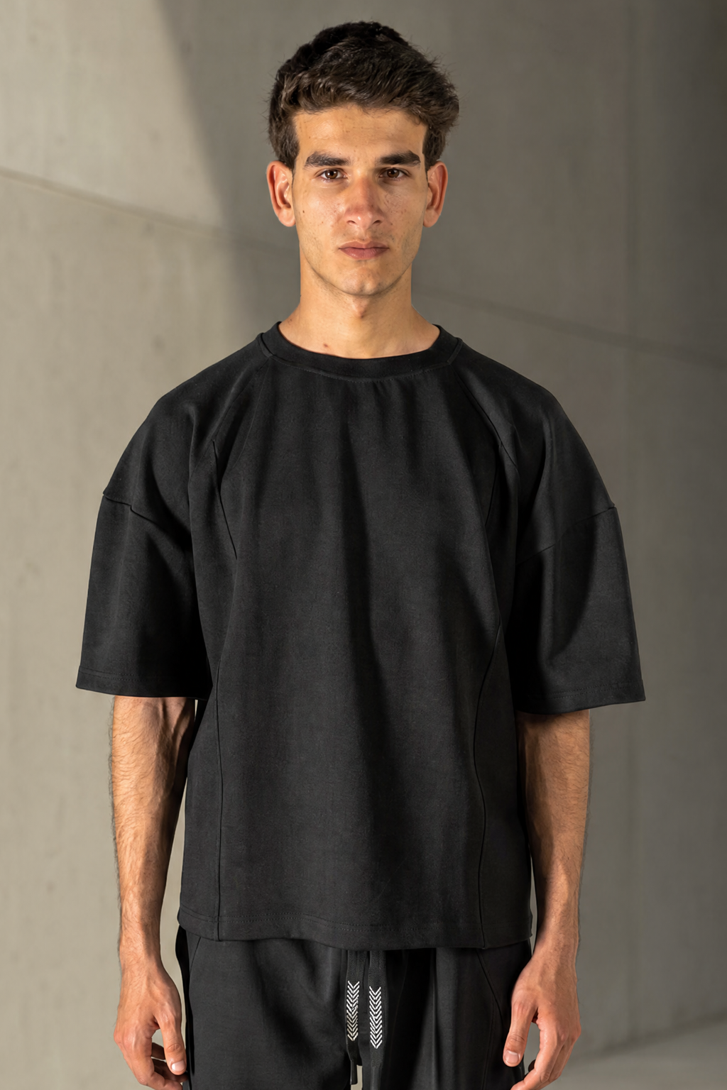 SIGNAL Oversized Tee — Black